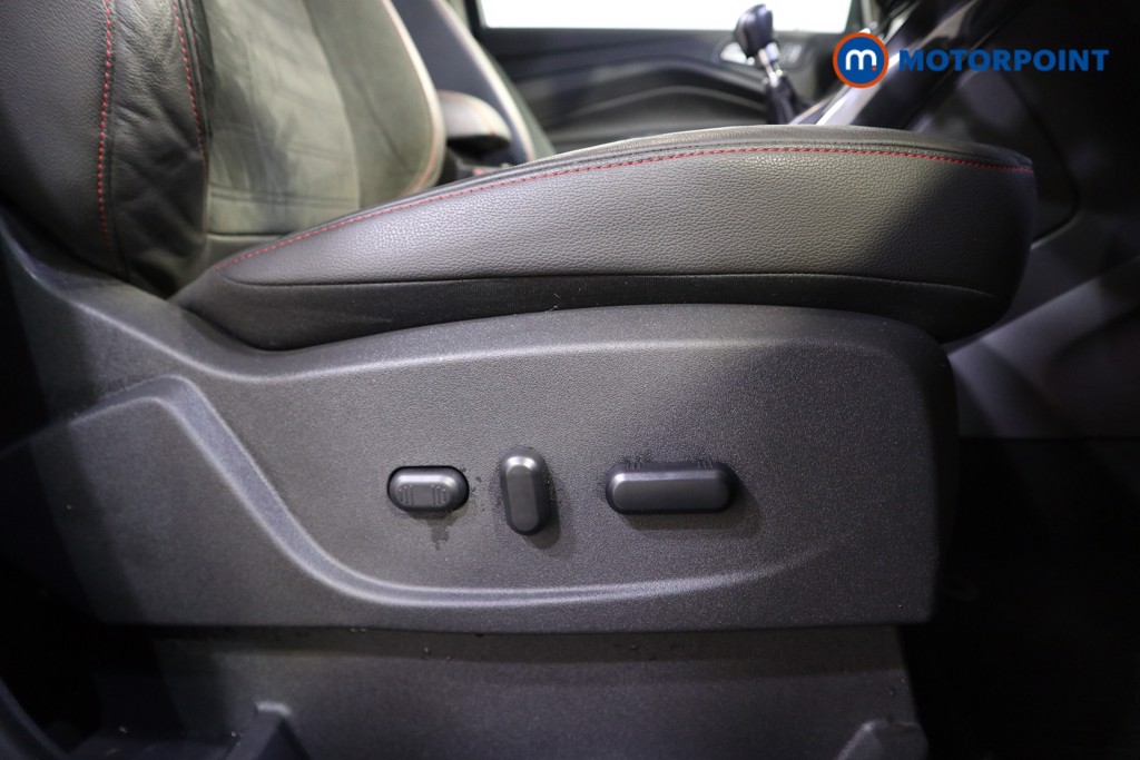 Ford Kuga St-Line X Manual Petrol SUV - Stock Number (1612203) - 16th supplementary image