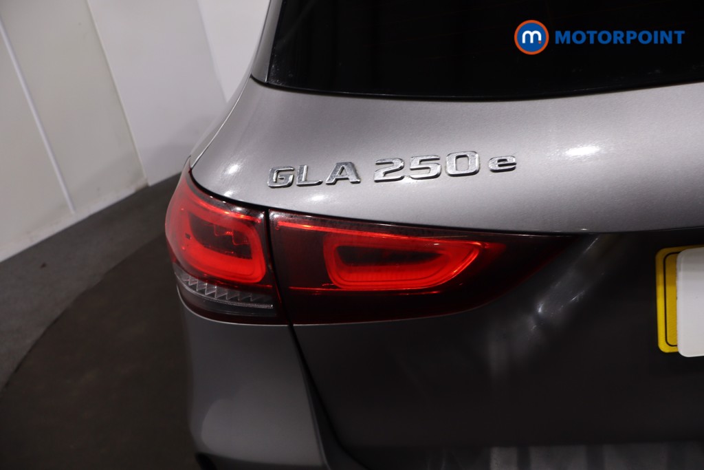 Mercedes-Benz GLA Exclusive Edition Automatic Petrol Plug-In Hybrid SUV - Stock Number (1612673) - 38th supplementary image