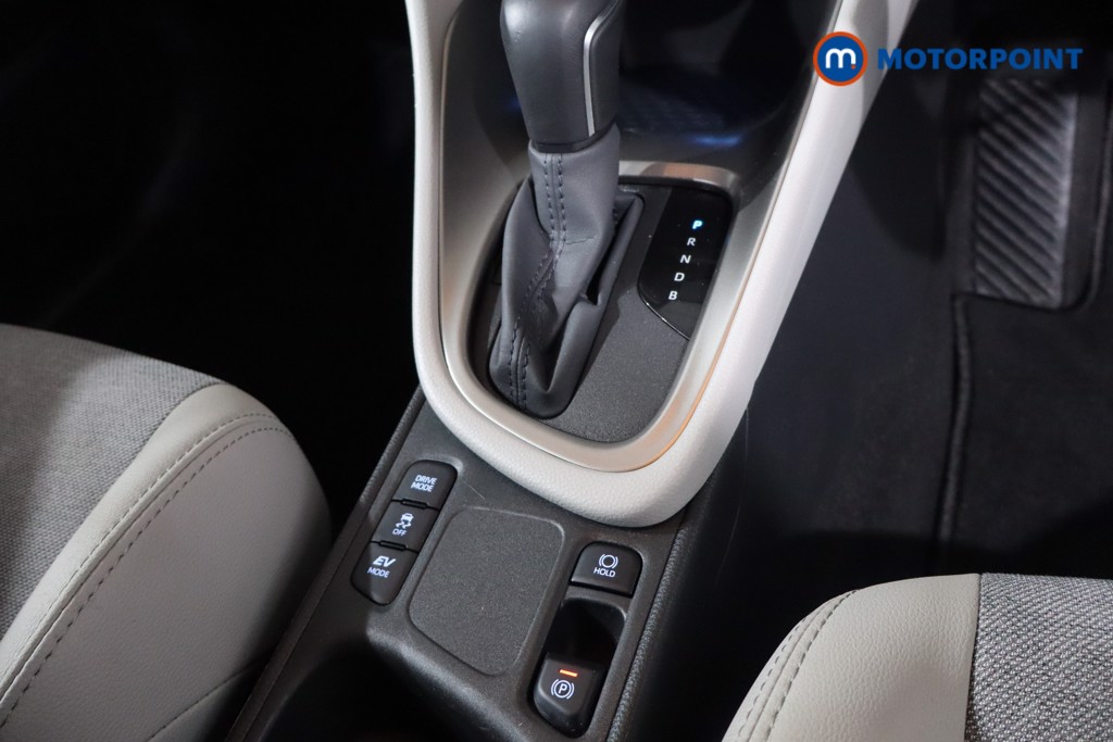 Toyota Yaris Excel Automatic Petrol-Electric Hybrid Hatchback - Stock Number (1612679) - 21st supplementary image