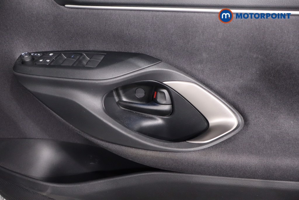 Toyota Yaris Excel Automatic Petrol-Electric Hybrid Hatchback - Stock Number (1612679) - 26th supplementary image