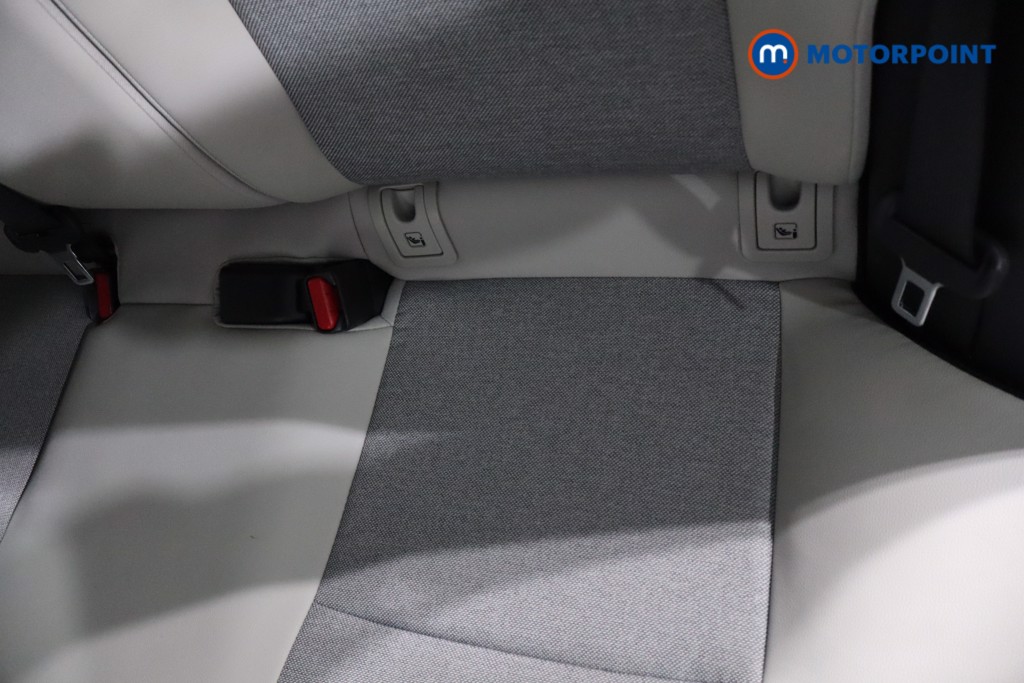 Toyota Yaris Excel Automatic Petrol-Electric Hybrid Hatchback - Stock Number (1612679) - 28th supplementary image