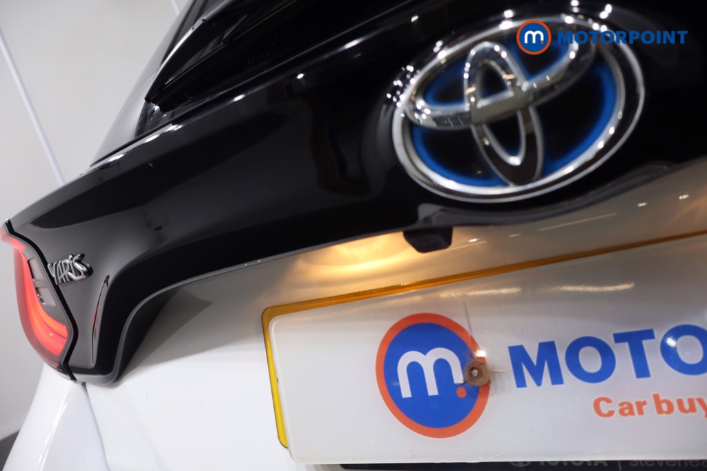 Toyota Yaris Excel Automatic Petrol-Electric Hybrid Hatchback - Stock Number (1612679) - 38th supplementary image