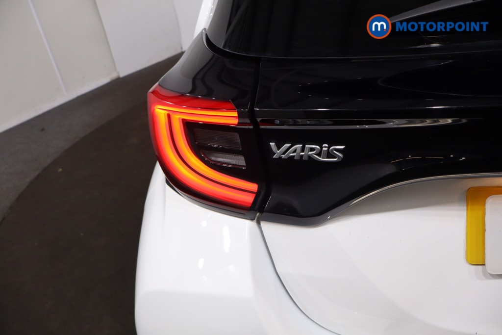 Toyota Yaris Excel Automatic Petrol-Electric Hybrid Hatchback - Stock Number (1612679) - 39th supplementary image