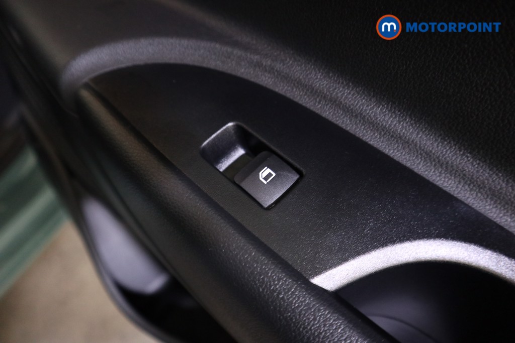 Hyundai I20 Advance Manual Petrol Hatchback - Stock Number (1612718) - 16th supplementary image