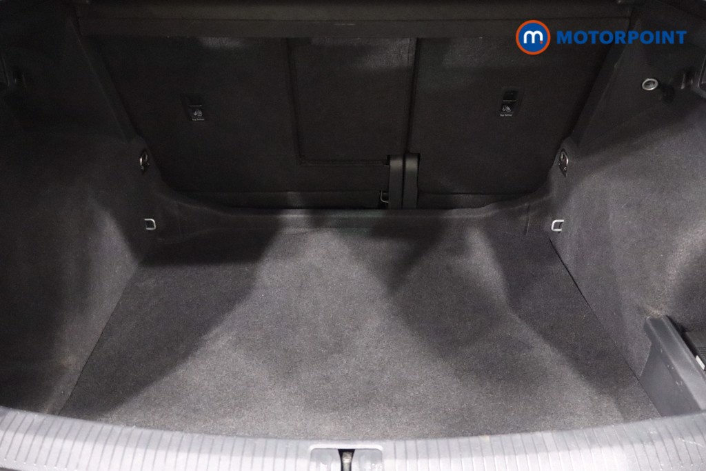 Volkswagen Tiguan R-Line Automatic Petrol SUV - Stock Number (1612991) - 42nd supplementary image