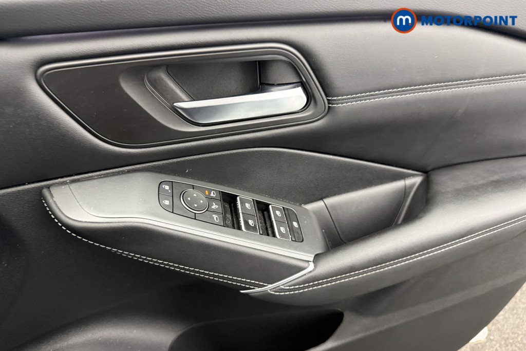 Nissan Qashqai N-Connecta Automatic Petrol-Electric Hybrid SUV - Stock Number (1613433) - 15th supplementary image