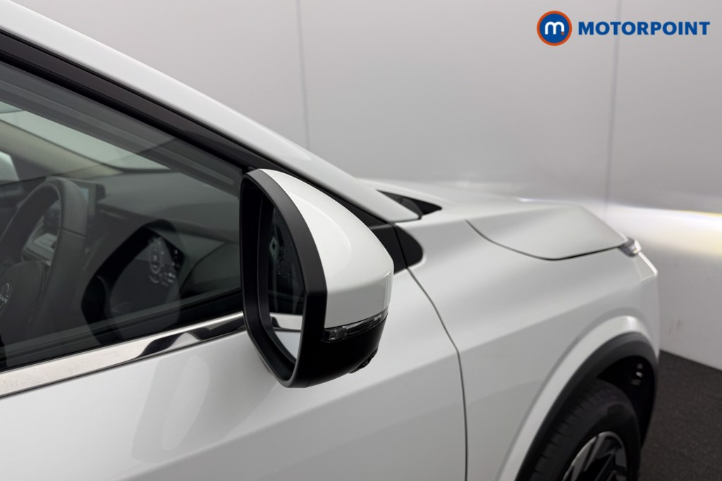 Nissan Qashqai N-Connecta Automatic Petrol-Electric Hybrid SUV - Stock Number (1613433) - 17th supplementary image