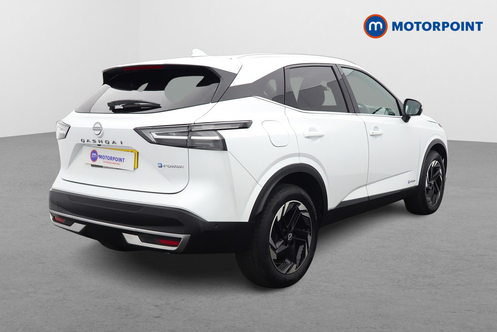 Nissan Qashqai N-Connecta Automatic Petrol-Electric Hybrid SUV - Stock Number (1613433) - Drivers side rear corner