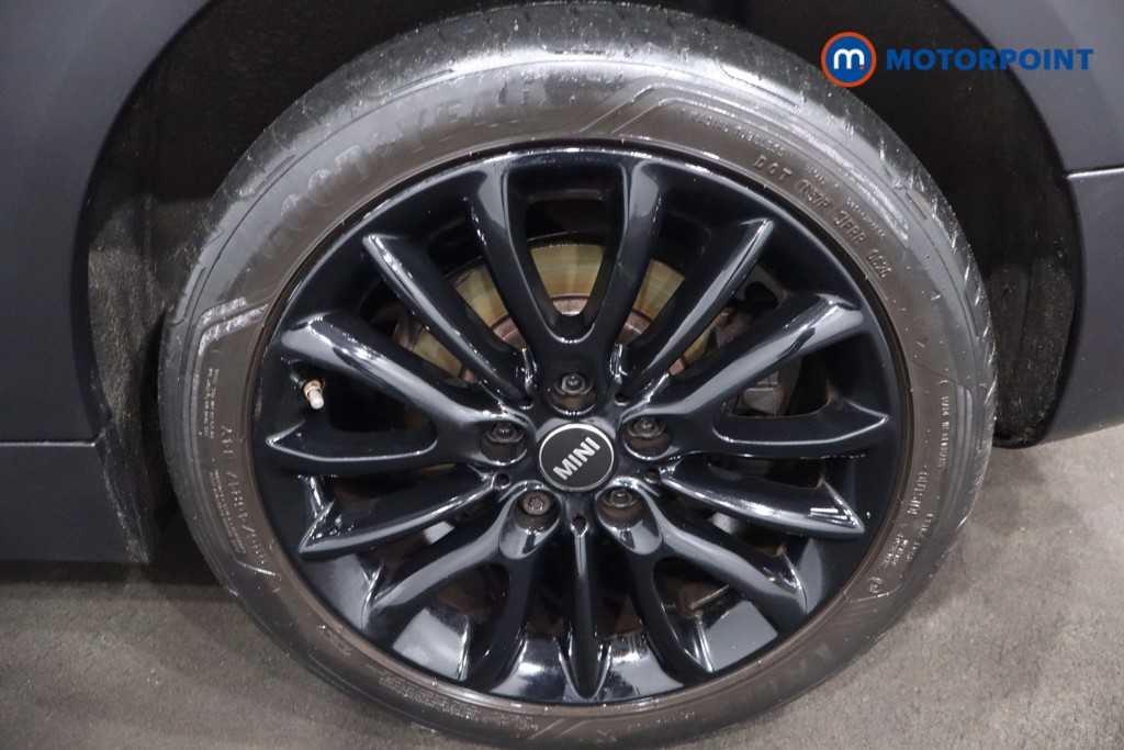 Mini Clubman Cooper Classic Manual Petrol Estate - Stock Number (1598221) - 12th supplementary image