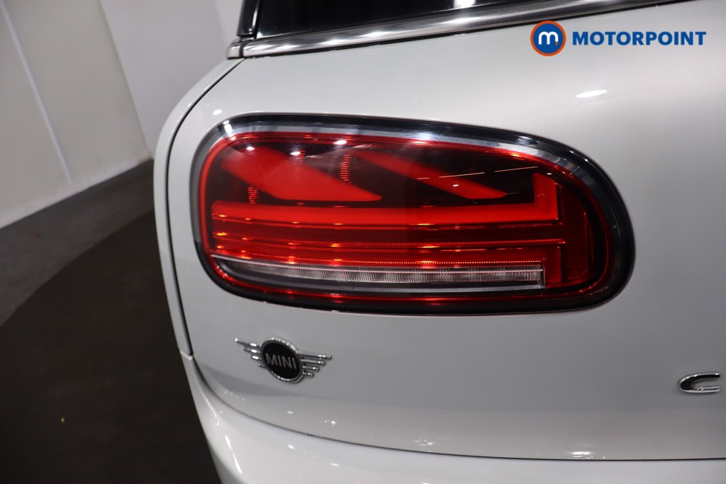 Mini Clubman Cooper Classic Manual Petrol Estate - Stock Number (1598221) - 33rd supplementary image