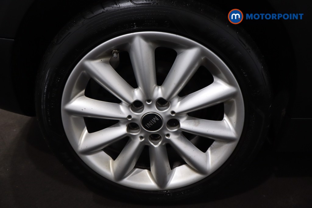 Mini Clubman Cooper Classic Manual Petrol Estate - Stock Number (1599434) - 9th supplementary image