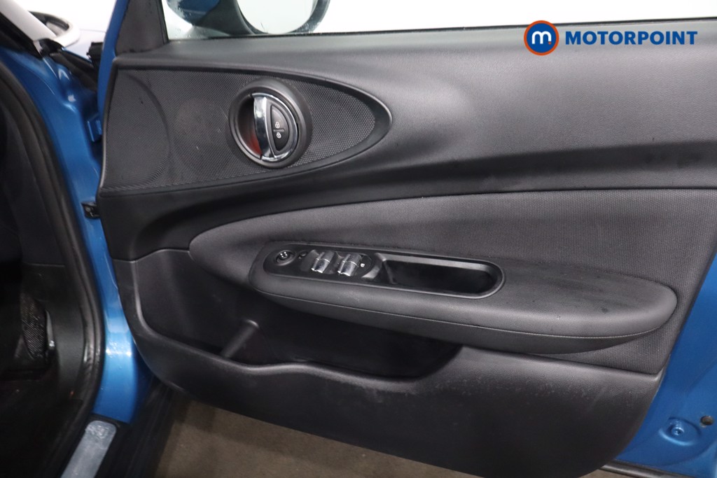 Mini Clubman Cooper Classic Manual Petrol Estate - Stock Number (1599434) - 21st supplementary image