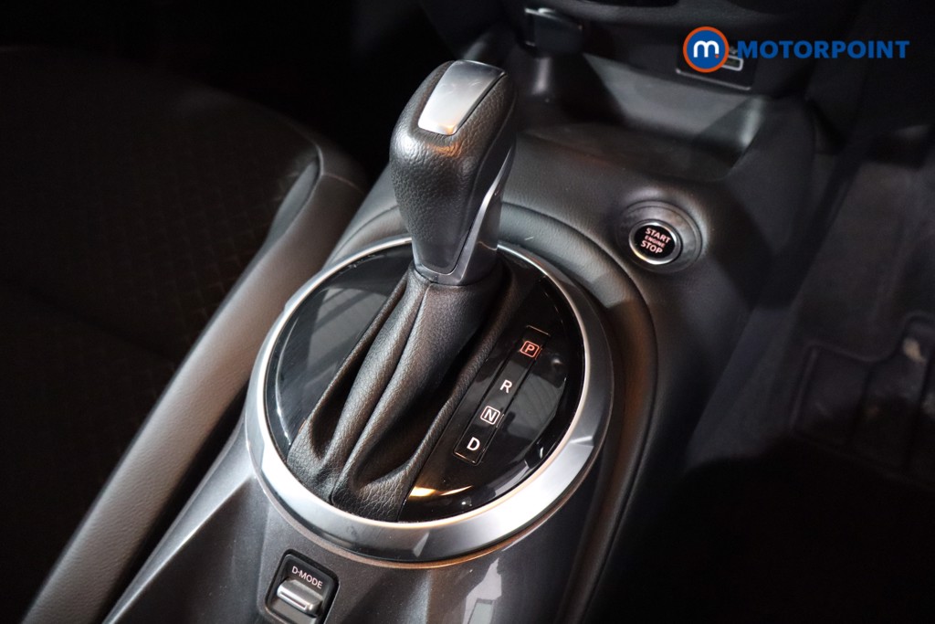 Nissan Juke N-Connecta Automatic Petrol SUV - Stock Number (1607871) - 18th supplementary image
