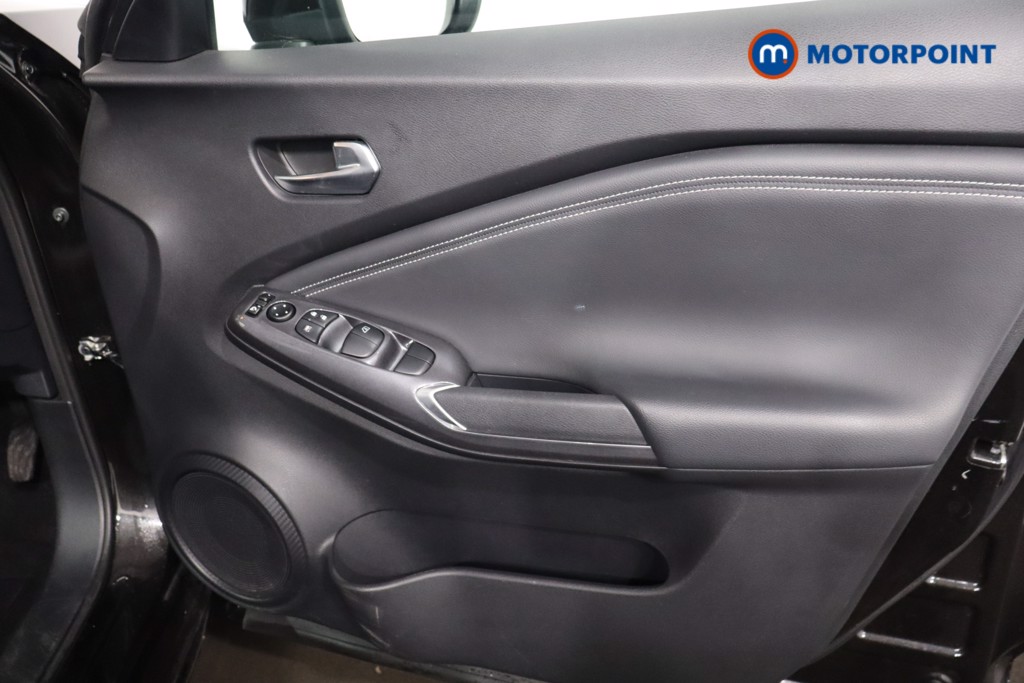 Nissan Juke N-Connecta Automatic Petrol SUV - Stock Number (1607871) - 21st supplementary image