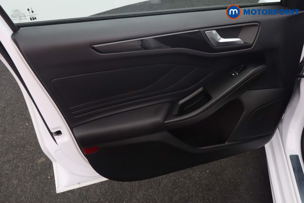 Ford Focus ST Manual Petrol Hatchback - Stock Number (1610650) - 19th supplementary image