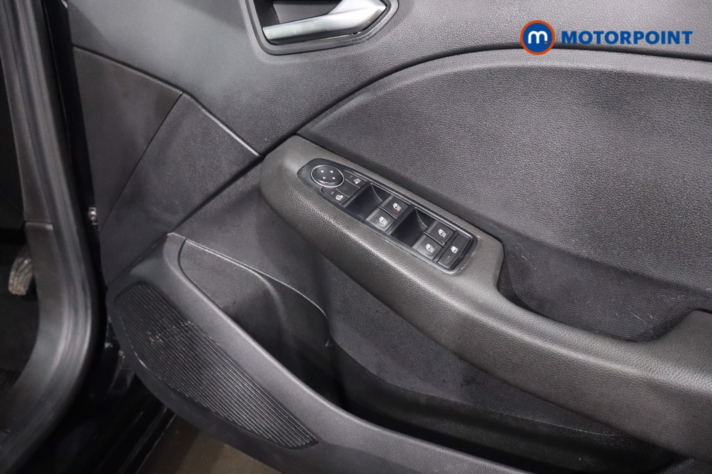 Renault Clio Iconic Edition Manual Petrol Hatchback - Stock Number (1611524) - 21st supplementary image