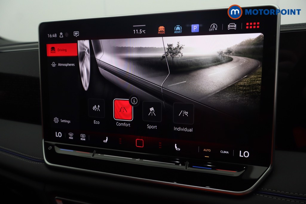 Volkswagen Tiguan R-Line Automatic Petrol SUV - Stock Number (1613344) - 9th supplementary image