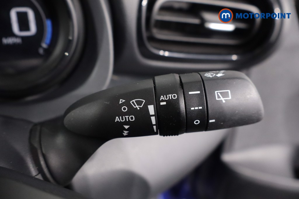 Toyota Yaris Dynamic Automatic Petrol-Electric Hybrid Hatchback - Stock Number (1613477) - 15th supplementary image