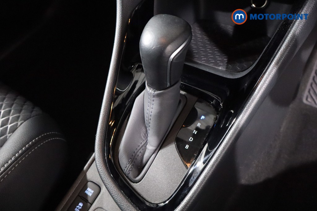 Toyota Yaris Dynamic Automatic Petrol-Electric Hybrid Hatchback - Stock Number (1613477) - 18th supplementary image