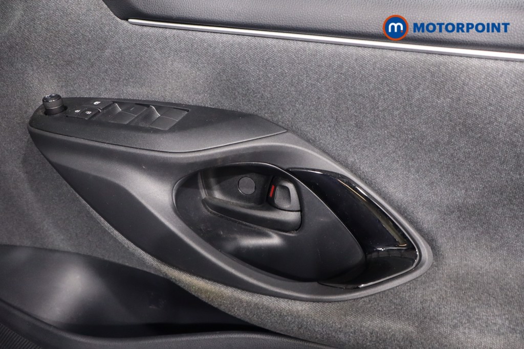 Toyota Yaris Dynamic Automatic Petrol-Electric Hybrid Hatchback - Stock Number (1613477) - 23rd supplementary image
