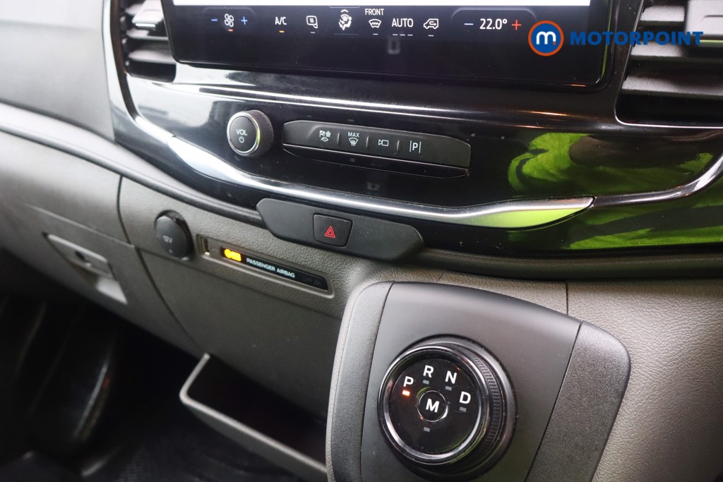 Ford Transit Limited Automatic Diesel Medium Roof Van - Stock Number (1608657) - 3rd supplementary image