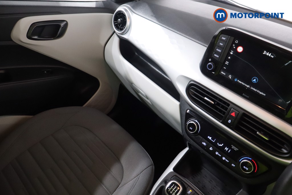 Hyundai I10 Premium Manual Petrol Hatchback - Stock Number (1611188) - 16th supplementary image