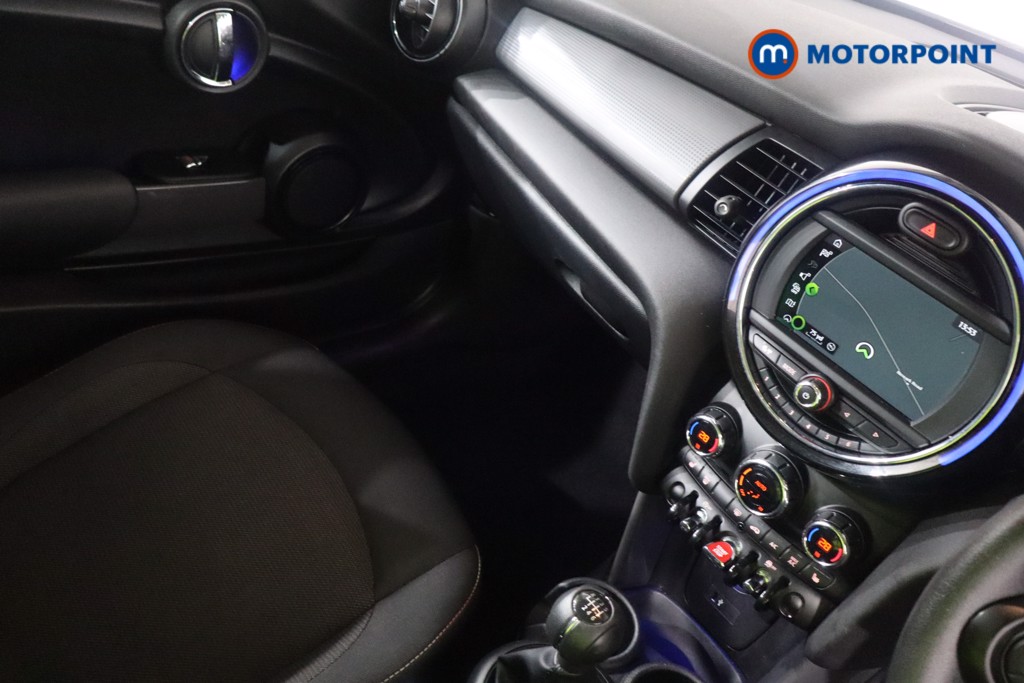 Mini Hatchback Cooper Classic Manual Petrol Hatchback - Stock Number (1611702) - 16th supplementary image