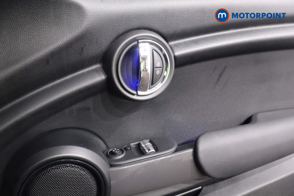 Mini Hatchback Cooper Classic Manual Petrol Hatchback - Stock Number (1611702) - 19th supplementary image