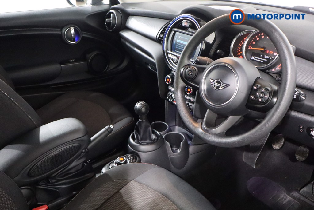 Mini Hatchback Cooper Classic Manual Petrol Hatchback - Stock Number (1611702) - 24th supplementary image