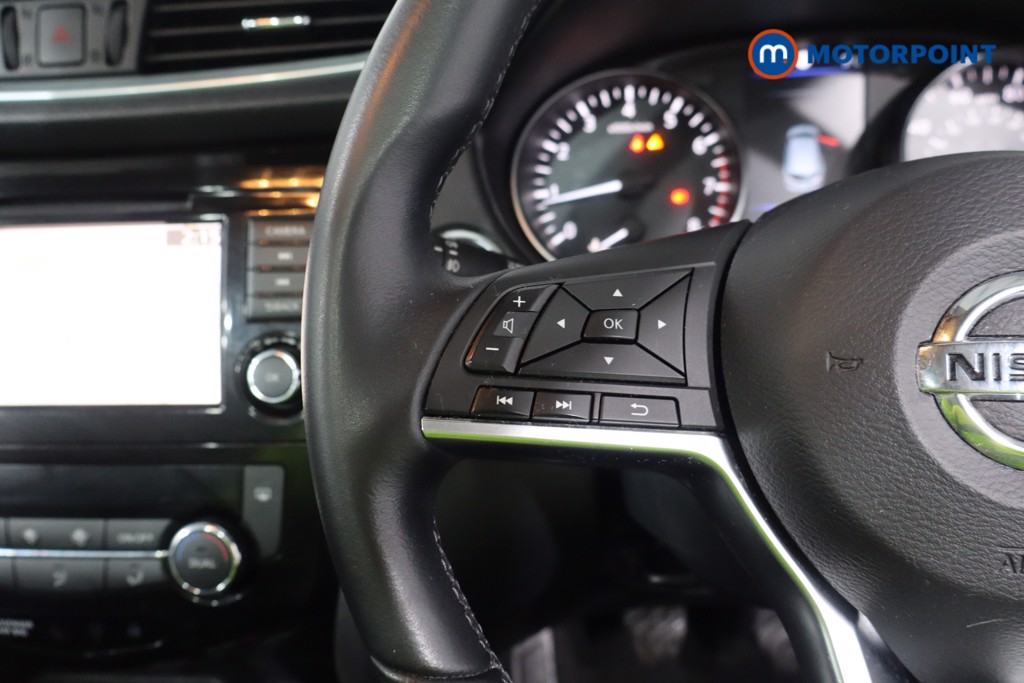 Nissan Qashqai N-Connecta Manual Petrol SUV - Stock Number (1612070) - 7th supplementary image