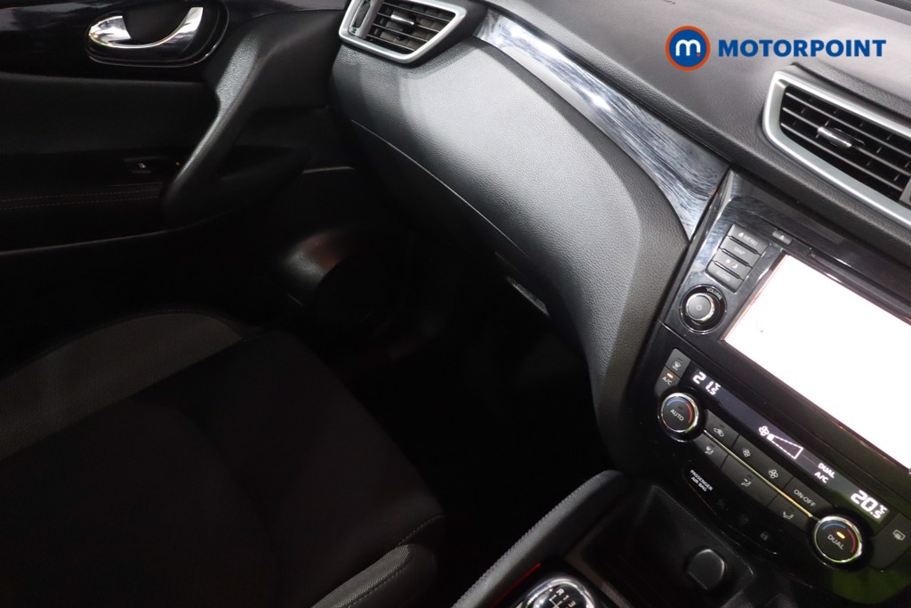 Nissan Qashqai N-Connecta Manual Petrol SUV - Stock Number (1612070) - 16th supplementary image