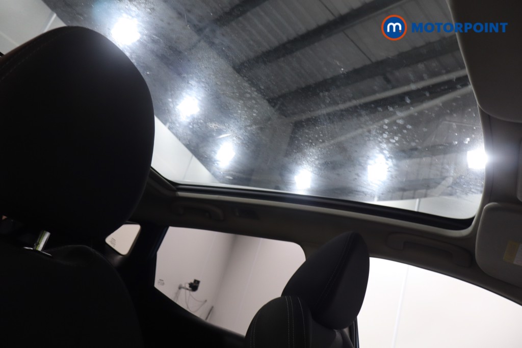 Nissan Qashqai N-Connecta Manual Petrol SUV - Stock Number (1612070) - 23rd supplementary image