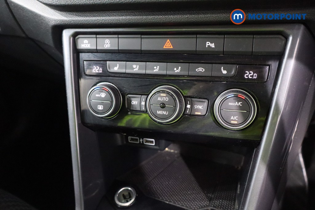 Volkswagen T-Roc R-Line Manual Petrol SUV - Stock Number (1613481) - 14th supplementary image