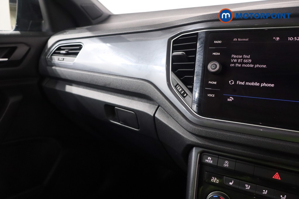 Volkswagen T-Roc R-Line Manual Petrol SUV - Stock Number (1613481) - 17th supplementary image