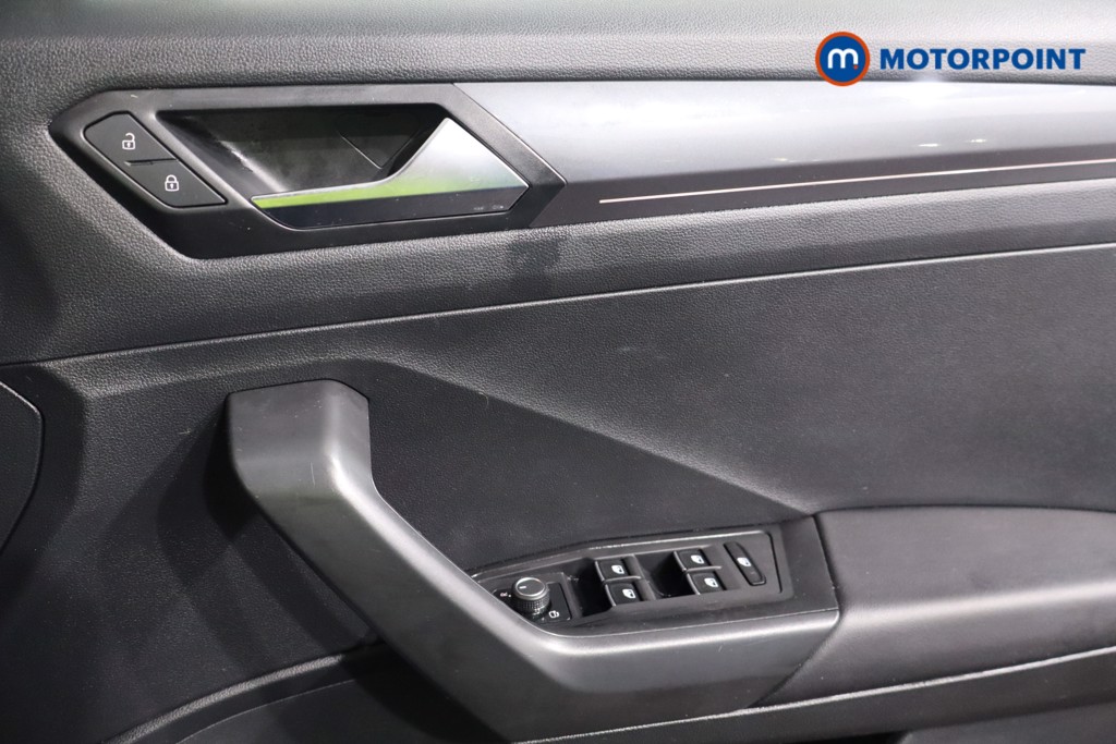 Volkswagen T-Roc R-Line Manual Petrol SUV - Stock Number (1613481) - 20th supplementary image