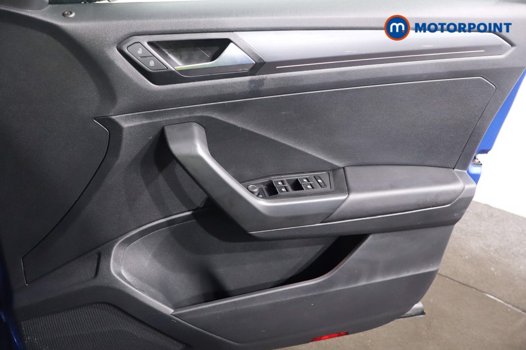 Volkswagen T-Roc R-Line Manual Petrol SUV - Stock Number (1613481) - 21st supplementary image