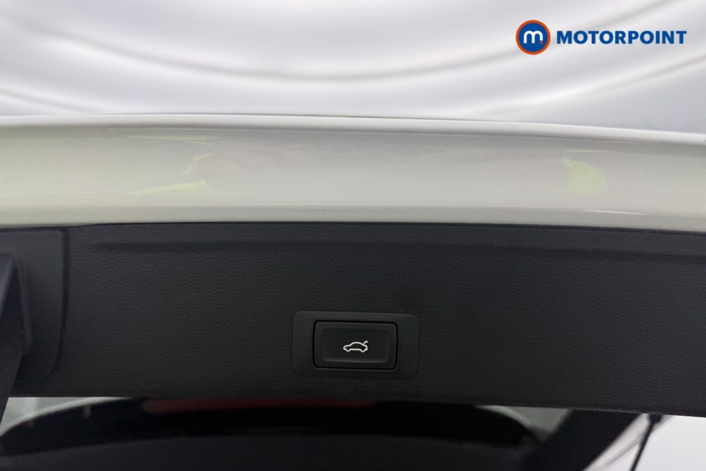 Audi A4 S Line Automatic Diesel Estate - Stock Number (1571944) - 16th supplementary image