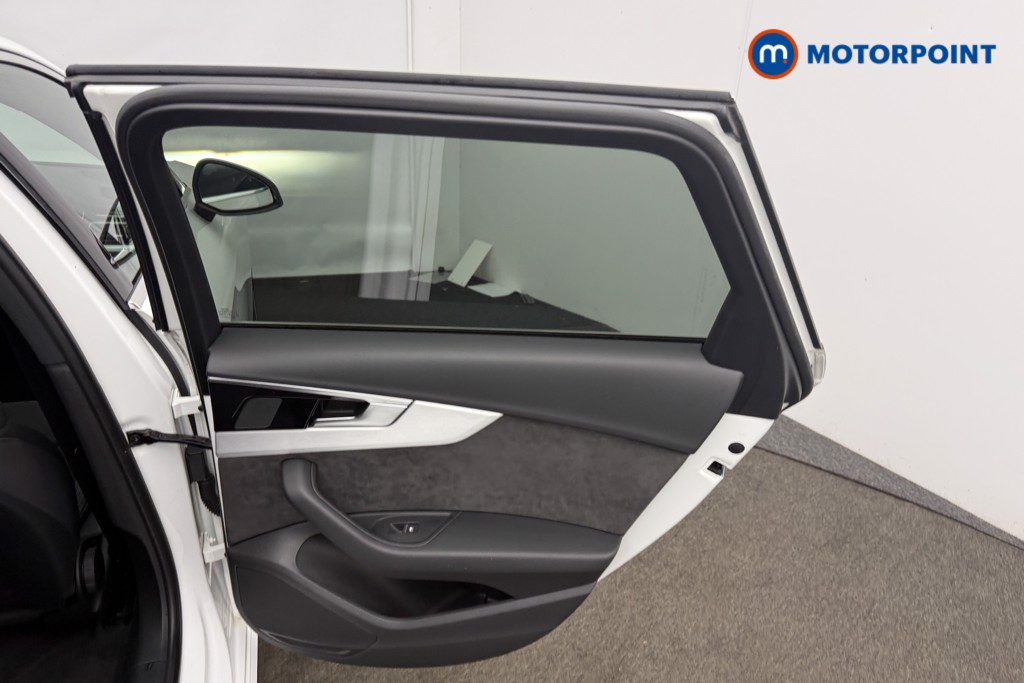 Audi A4 S Line Automatic Diesel Estate - Stock Number (1571944) - 18th supplementary image