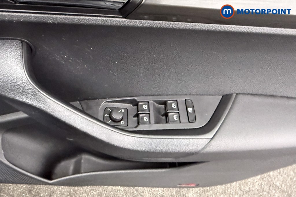 Skoda Karoq Se Drive Automatic Petrol SUV - Stock Number (1593608) - 17th supplementary image