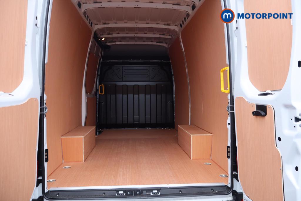 Iveco Daily Business Manual Diesel High Volume-High Roof Van - Stock Number (1597400) - 15th supplementary image