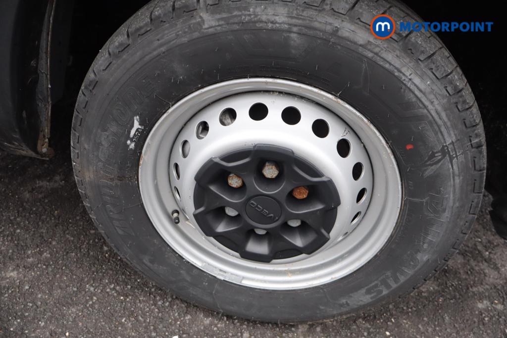 Iveco Daily Business Manual Diesel High Volume-High Roof Van - Stock Number (1597400) - 19th supplementary image