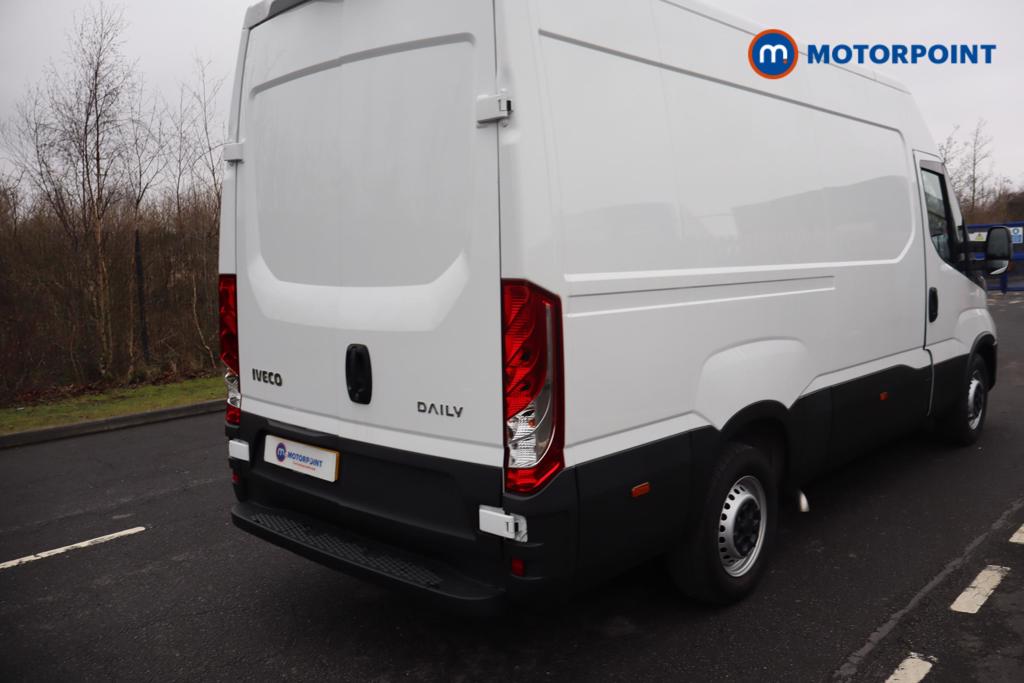 Iveco Daily Business Manual Diesel High Volume-High Roof Van - Stock Number (1597400) - Passenger side rear corner