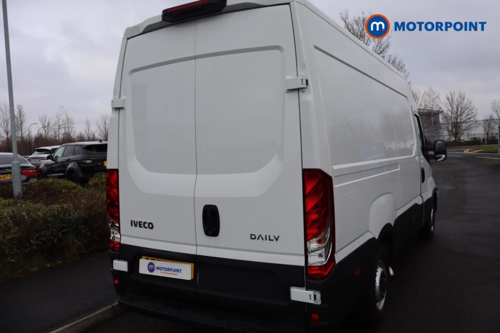 Iveco Daily Business Manual Diesel High Volume-High Roof Van - Stock Number (1597403) - Passenger side rear corner