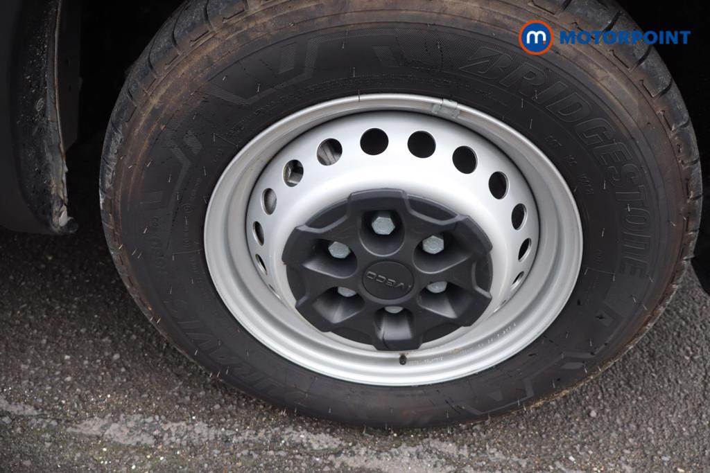 Iveco Daily Business Manual Diesel High Volume-High Roof Van - Stock Number (1597413) - 18th supplementary image