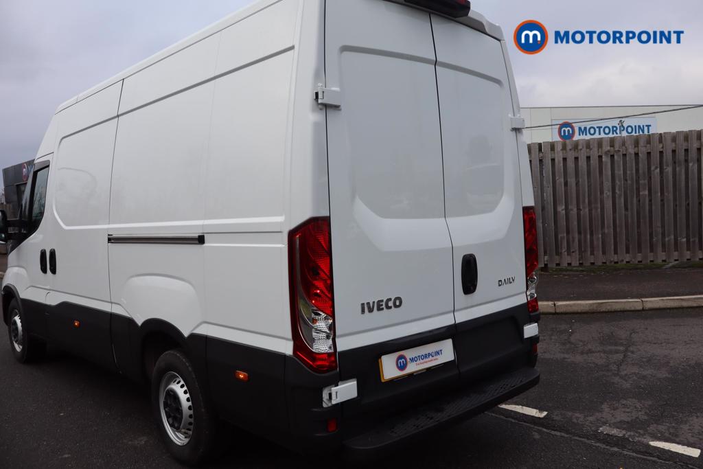 Iveco Daily Business Manual Diesel High Volume-High Roof Van - Stock Number (1597413) - Passenger side rear corner