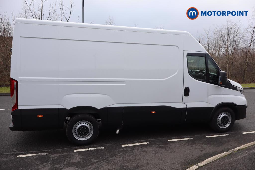 Iveco Daily Business Manual Diesel High Volume-High Roof Van - Stock Number (1597413) - Passenger side