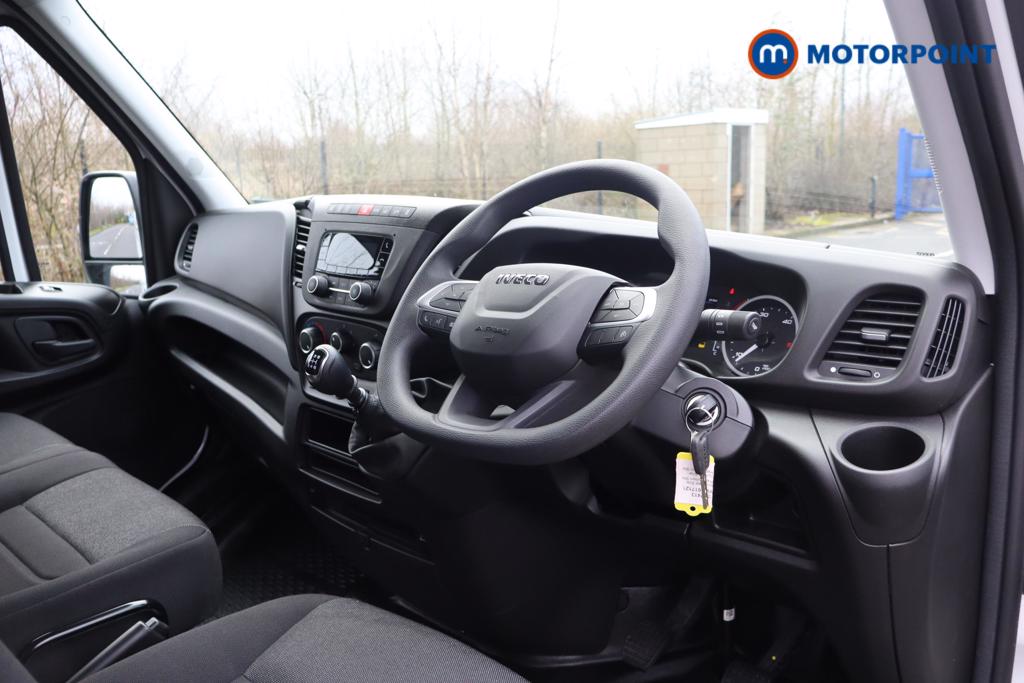 Iveco Daily Business Manual Diesel High Volume-High Roof Van - Stock Number (1597413) - 1st supplementary image