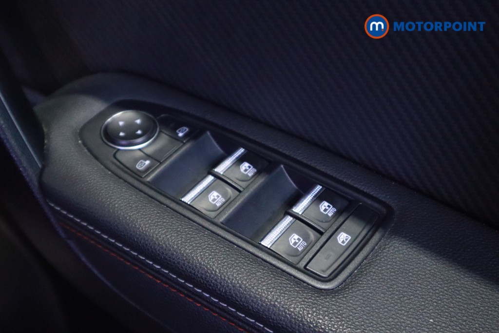 Renault Captur R.S. Line Automatic Petrol SUV - Stock Number (1598346) - 13th supplementary image