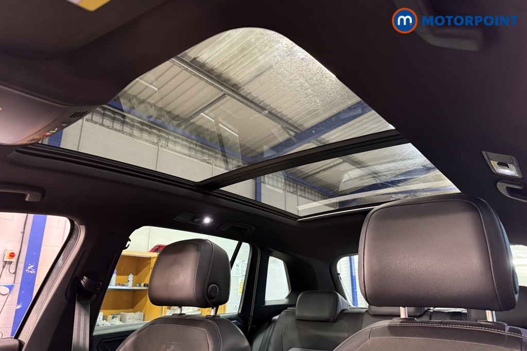 Volkswagen Tiguan R-Line Tech Automatic Diesel SUV - Stock Number (1599162) - 17th supplementary image