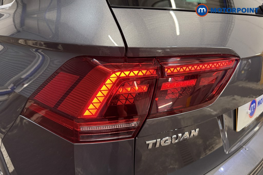 Volkswagen Tiguan R-Line Tech Automatic Diesel SUV - Stock Number (1599162) - 29th supplementary image
